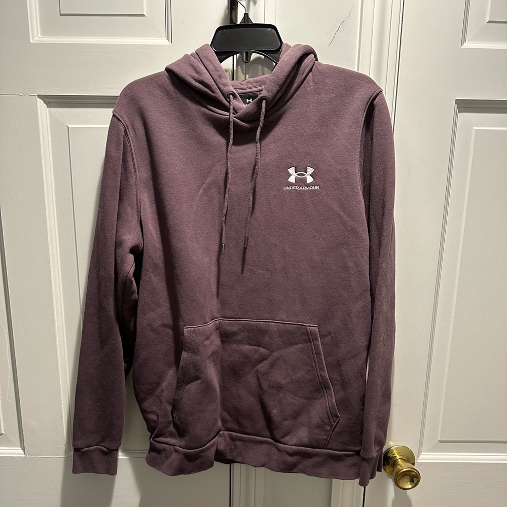 Under armour sweatshirt